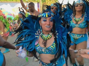 The Simply Sophisticated Fun Troupe dances down the parade route. (Anne Salafia photo)