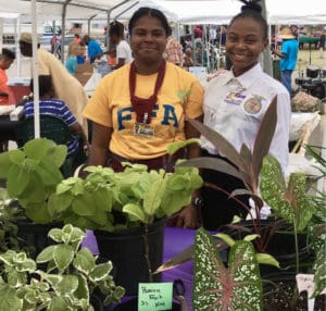 Kean Future Farmers Algelina daRonde and Eurnett Christopher.