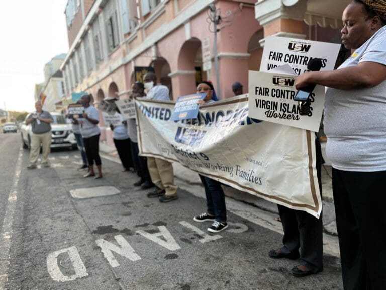 USW Protests in Both Districts Call for Contracts, Retro Payments and Better Working Conditions