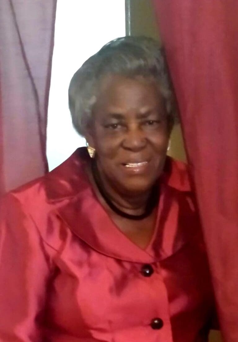 Lucia Adella Petty Frett Dies