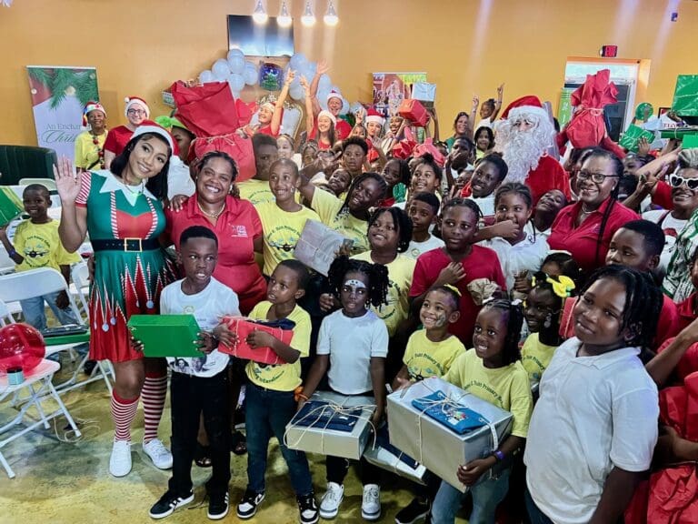 FCCA, Tourism and Diamonds International Bring Holiday Cheer to Students