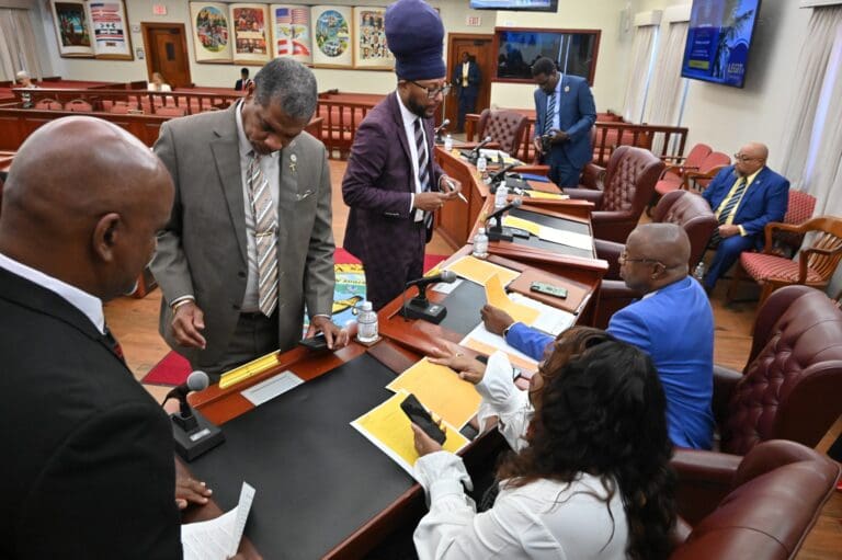 Lawmakers Assert Authority to Set Salaries During Regular Session