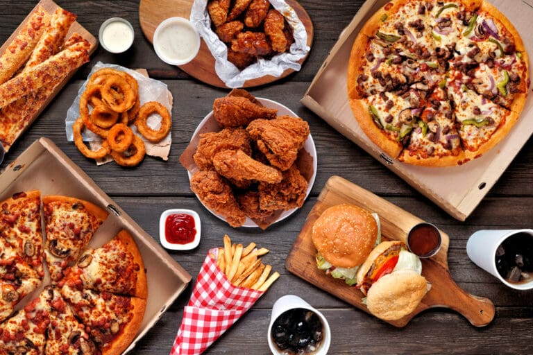 Fast food, while convenient, packs enough calories, fat, sodium and sugar to derail a day’s diet in a single sitting. (Shutterstock photo)