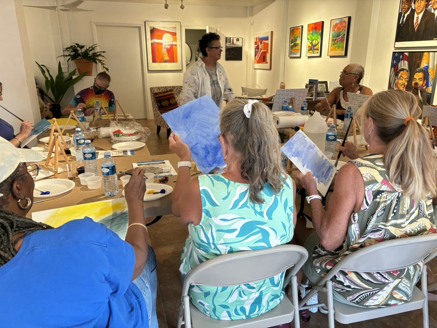 Held on the evening of May 25 at the Cane Roots Gallery in Christiansted, the event drew cancer survivors and patients in treatment, who expressed their appreciation for the free classes, which have ranged from vision board healing to silk dyeing, wire sculpture, and watercolor painting.