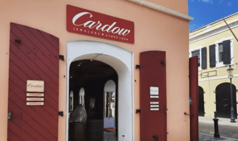 Masked Gunmen Rob Cardow Jewelers, Flee on Motorbikes