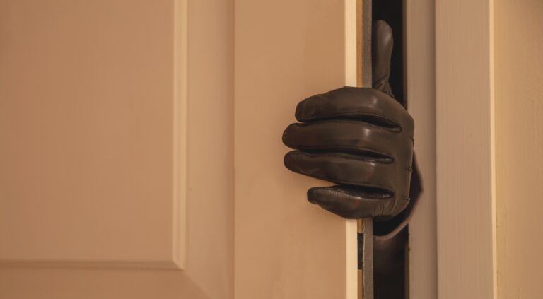 Police Investigate Two Jewelry Store Break-Ins on St. Thomas